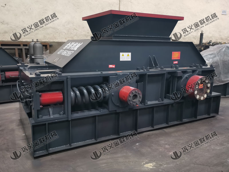 時產(chǎn)30噸對輥破碎機(jī)有哪些結(jié)構(gòu)，有哪些型號？