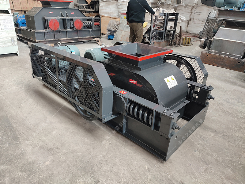 狼牙齒輥破碎機(jī)如何實現(xiàn)焦炭'大塊進(jìn)，勻粒出'的理想轉(zhuǎn)化？