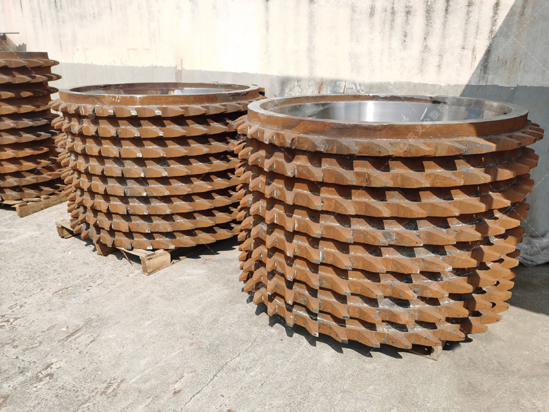 焦炭破碎難題解決方案:金聯(lián)雙齒輥式破碎機的特殊結(jié)構(gòu)設計 焦炭破碎難題解決方案:金聯(lián)雙齒輥式破碎機的特殊結(jié)構(gòu)設計