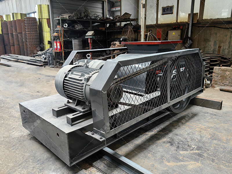 焦炭破碎難題解決方案:金聯(lián)雙齒輥式破碎機的特殊結(jié)構(gòu)設計 焦炭破碎難題解決方案:金聯(lián)雙齒輥式破碎機的特殊結(jié)構(gòu)設計